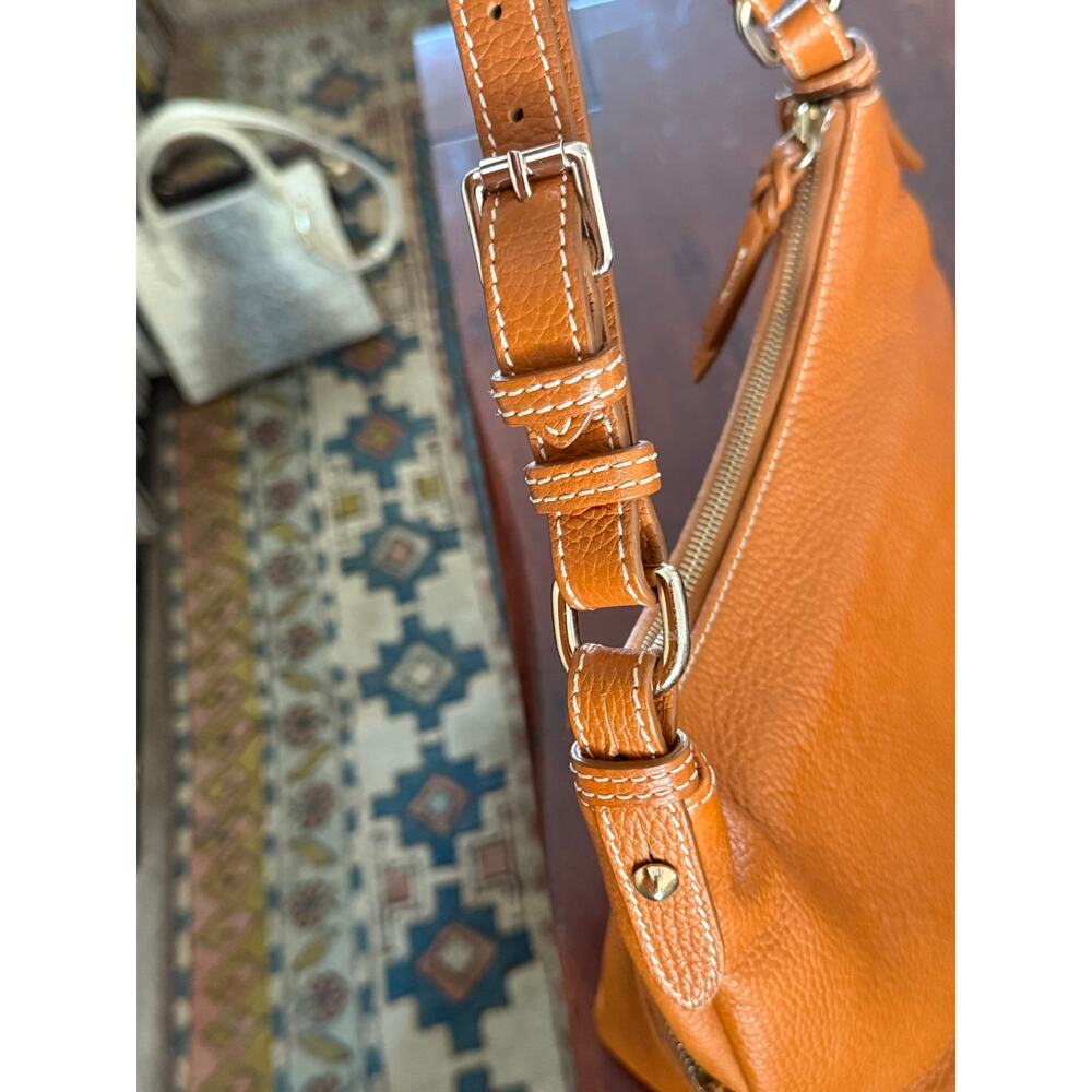DOONEY & BOURKE Dillen pebble grain leather medium 2 zipper pocket purse in sand - Picture 6 of 13